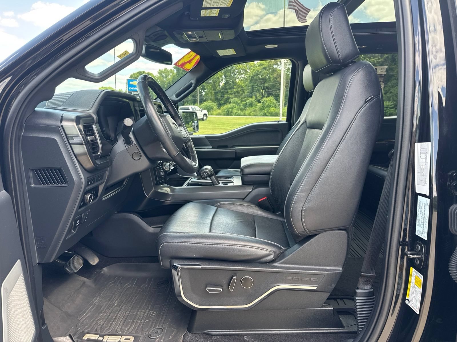Used 2024 Ford F150 Lariat w/ Equipment Group 502A High AWD/4WD image 17