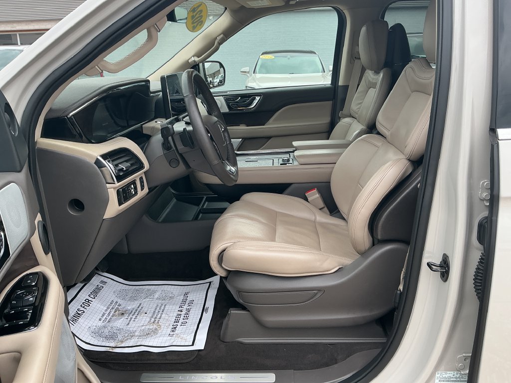 Used 2024 Lincoln Navigator L Reserve AWD/4WD image 13
