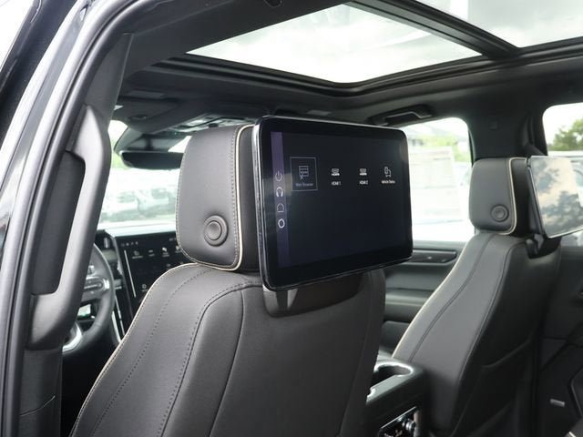 New 2026 GMC Yukon XL Elevation w/ Elevation Premium Package AWD/4WD image 14
