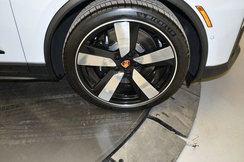 New 2026 Porsche Macan GTS Electric AWD/4WD image 20