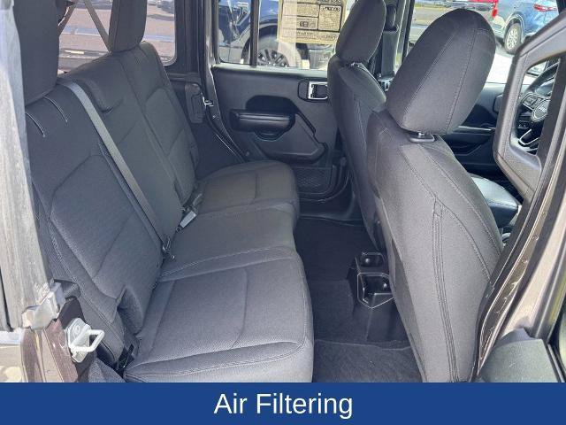 Used 2018 Jeep Wrangler Unlimited Sport S AWD/4WD image 19