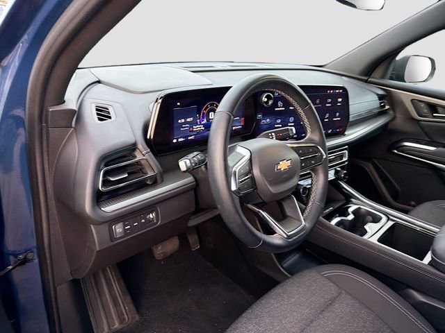 Used 2025 Chevrolet Traverse LT image 9