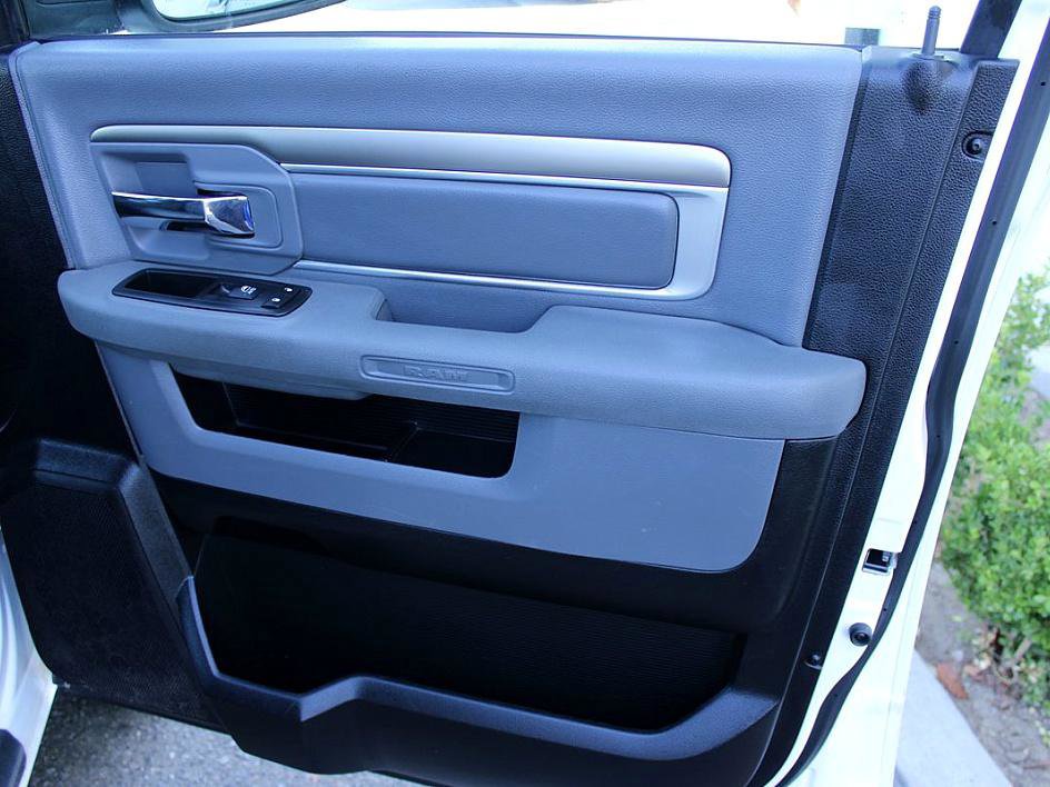 Used 2016 RAM 1500 Classic SLT image 15