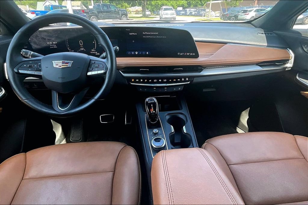 Used 2024 Cadillac XT4 Sport AWD/4WD image 6