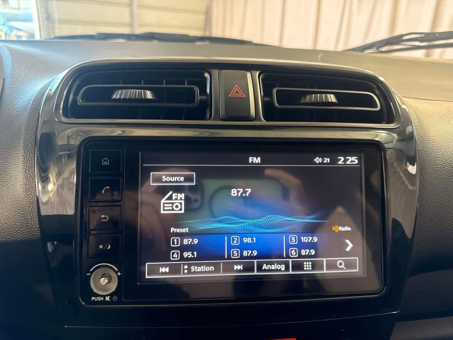 Used 2024 Mitsubishi Mirage ES FWD image 23