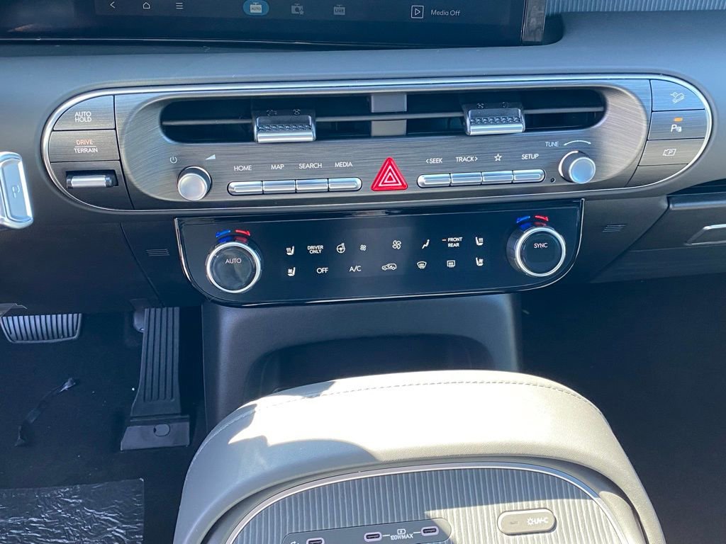 New 2026 Hyundai Palisade Calligraphy AWD/4WD image 18