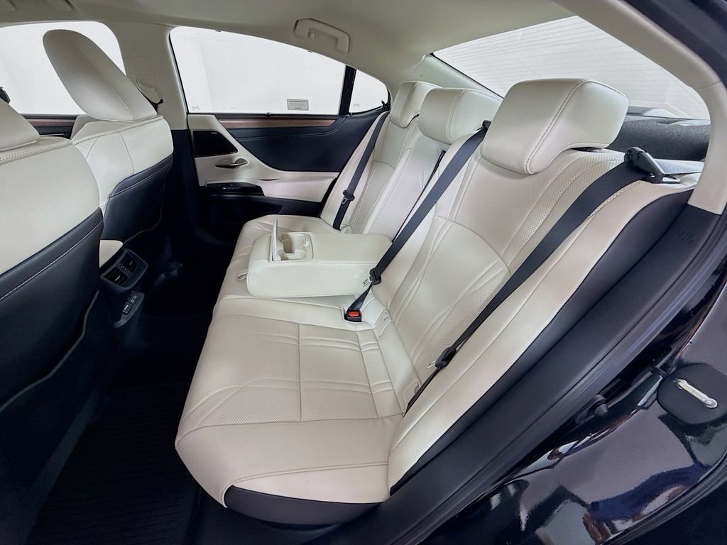 Certified 2025 Lexus ES 300h Ultra Luxury FWD image 25