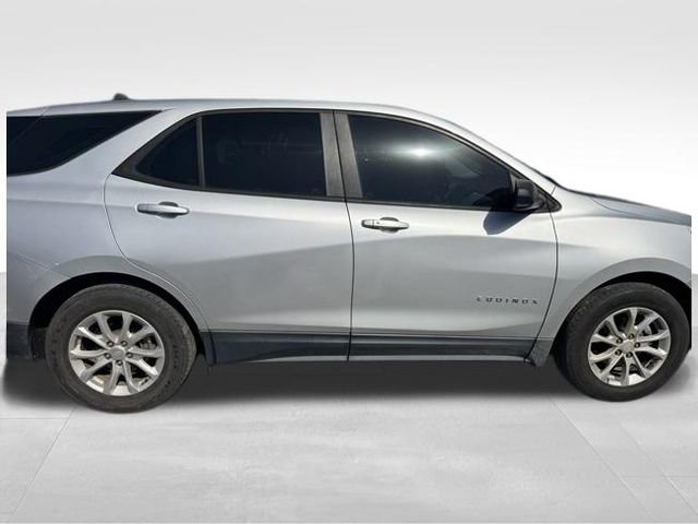 Used 2020 Chevrolet Equinox LS image 9