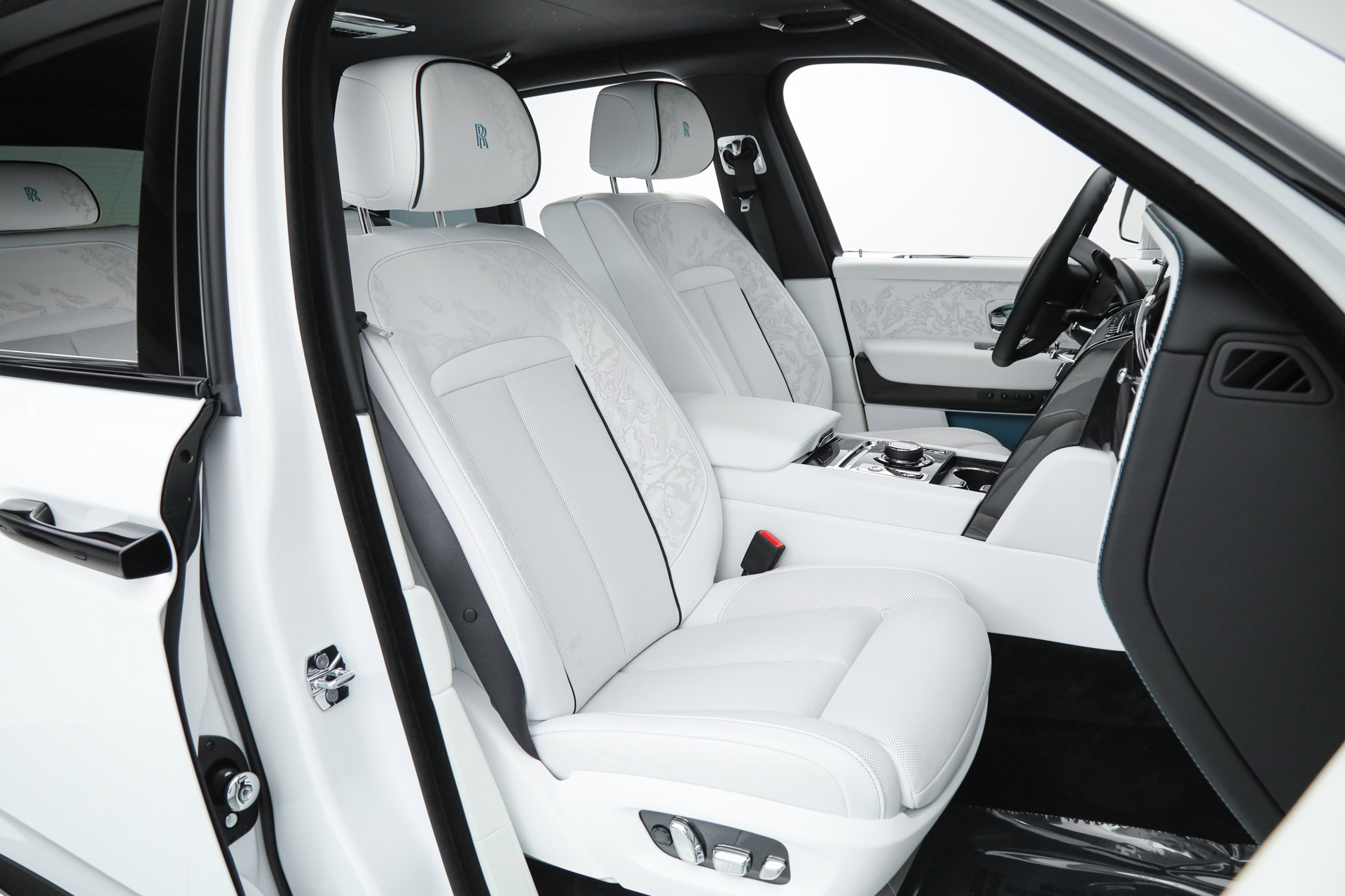 Used 2026 Rolls-Royce Cullinan Black Badge image 18