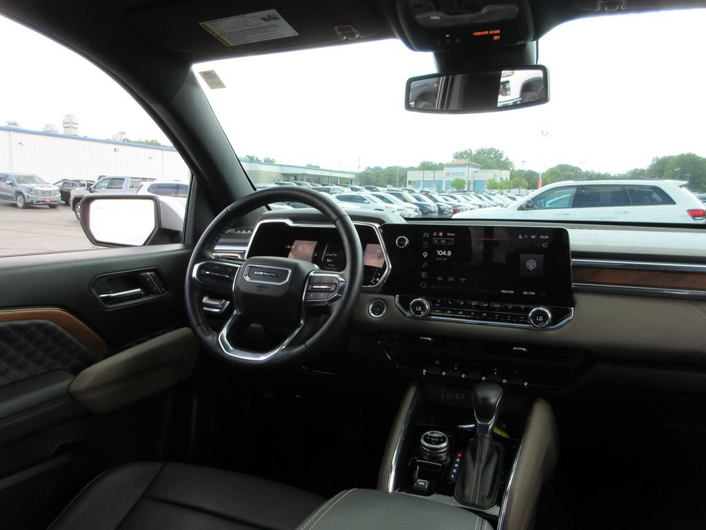 Certified 2024 GMC Canyon Denali AWD/4WD image 28