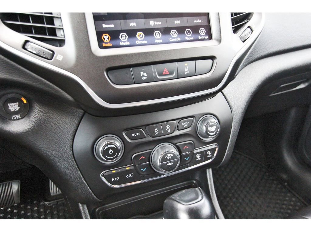 Used 2022 Jeep Cherokee Trailhawk w/ Trailer Tow Group image 26