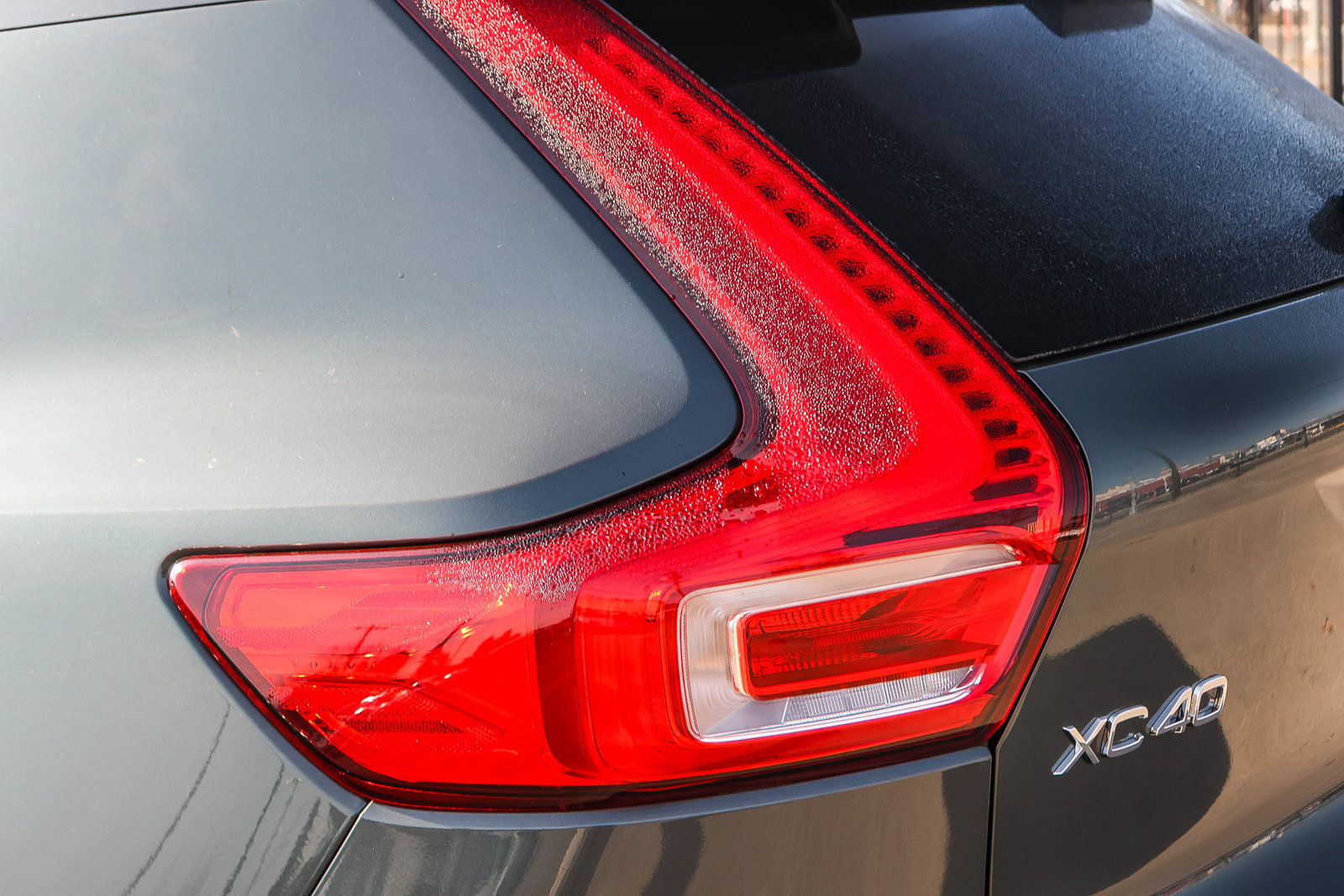 Used 2026 Volvo XC40 B4 Plus w/ Climate Package FWD image 11