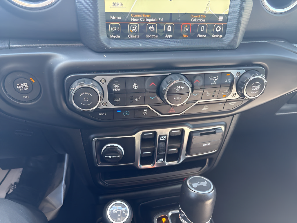 Used 2022 Jeep Wrangler Unlimited Sahara w/ Cold Weather Group AWD/4WD image 15