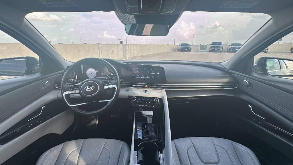 Used 2024 Hyundai Elantra Limited FWD image 23