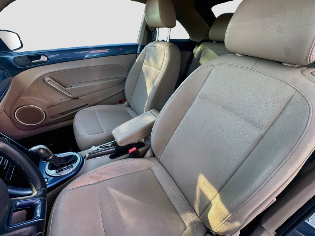 Used 2019 Volkswagen Beetle 2.0T SE FWD image 18