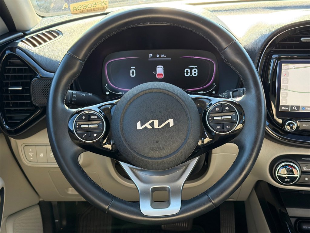 Used 2023 Kia Soul EX image 23