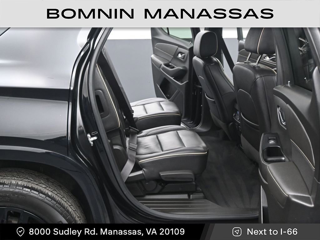 Used 2023 Chevrolet Traverse Premier w/ Redline Edition image 10