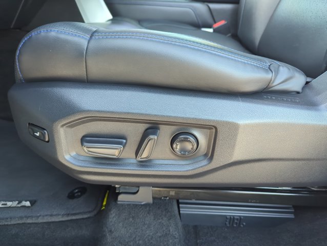 Used 2023 Toyota Sequoia Platinum image 10