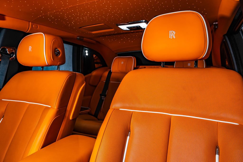 Used 2024 Rolls-Royce Phantom Sedan RWD image 8