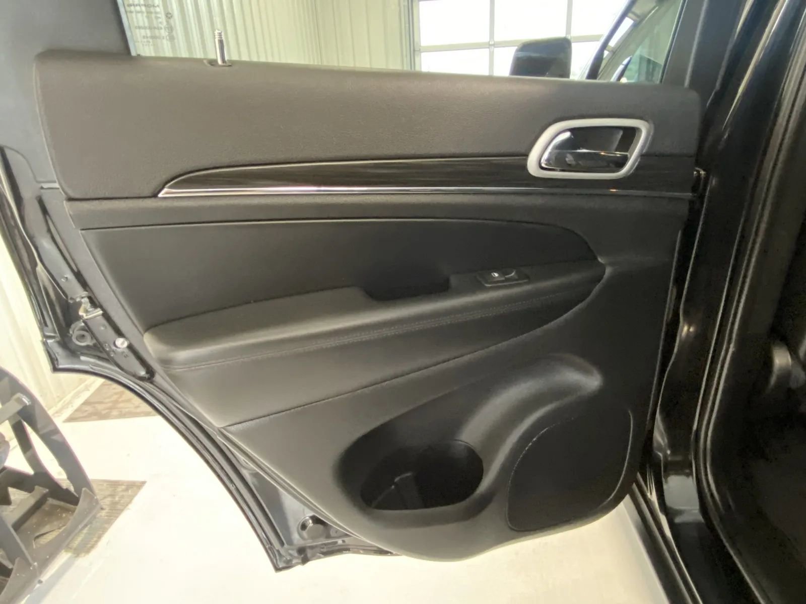 Used 2021 Jeep Grand Cherokee Limited w/ Luxury Group II image 13