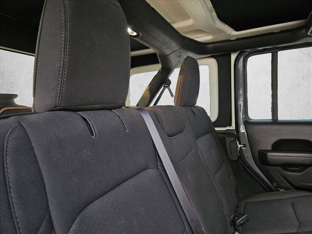 Used 2023 Jeep Wrangler Unlimited Rubicon w/ LED Lighting Group AWD/4WD image 17