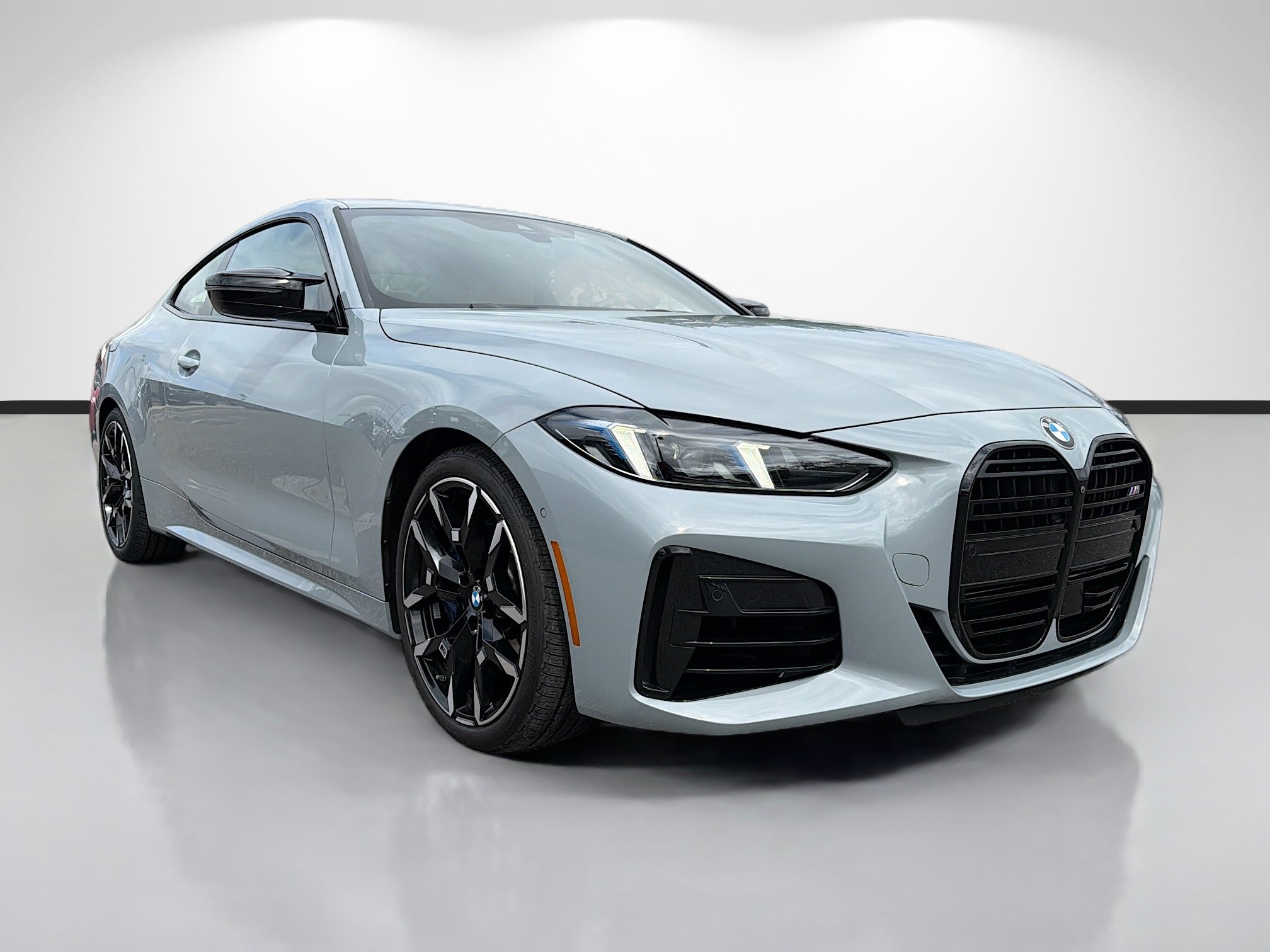 Used 2026 BMW M440i Coupe image 1