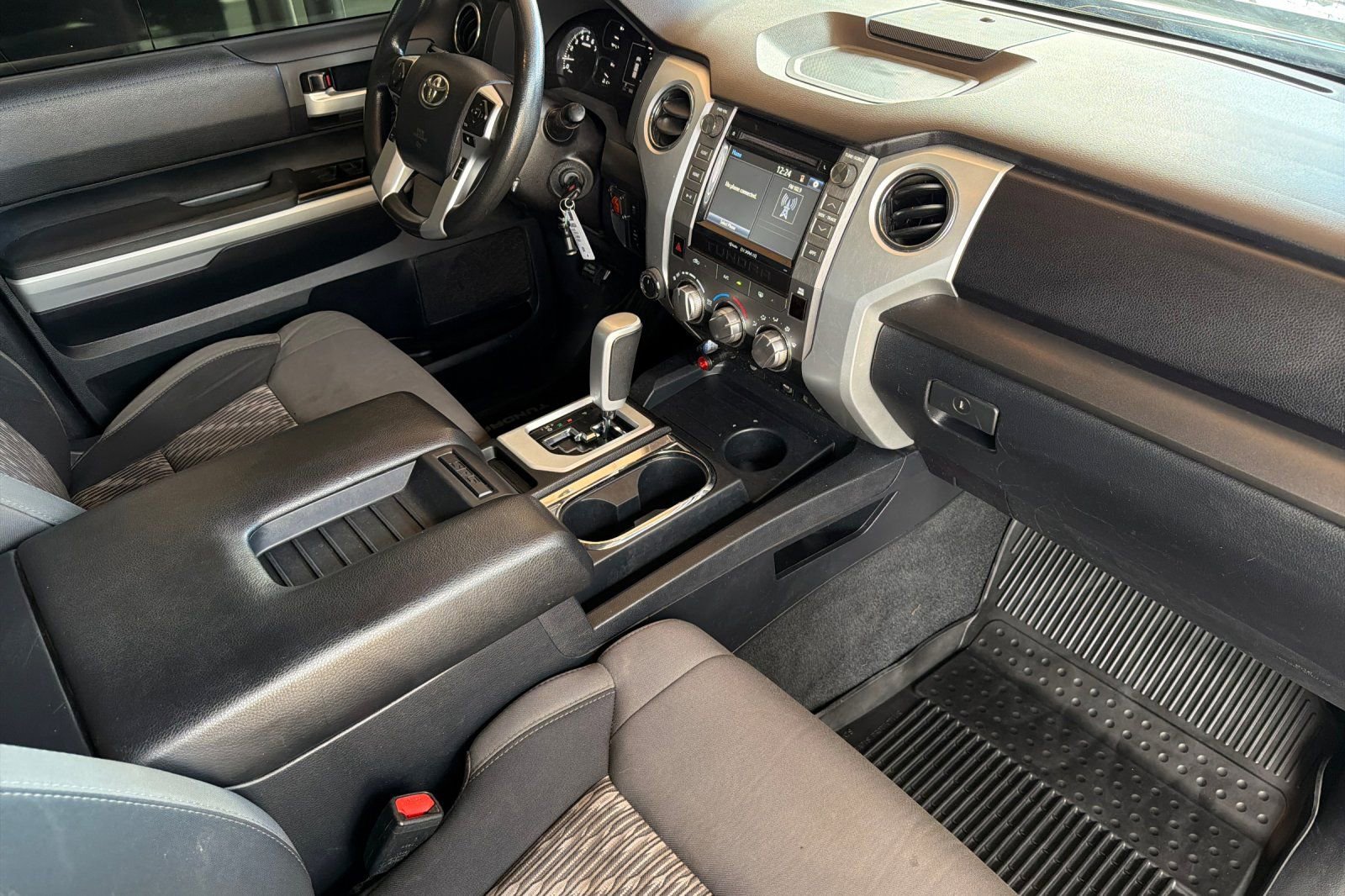 Used 2018 Toyota Tundra SR5 w/ TRD Off Road Package image 15