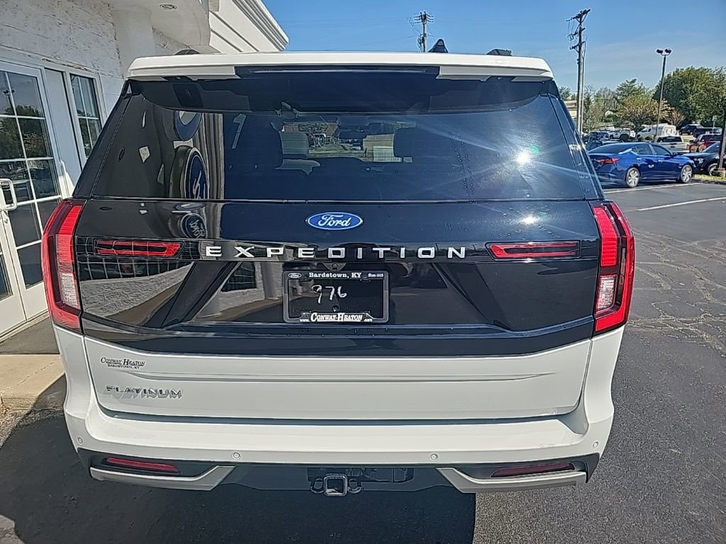 Used 2025 Ford Expedition Platinum w/ Driver's Package image 5