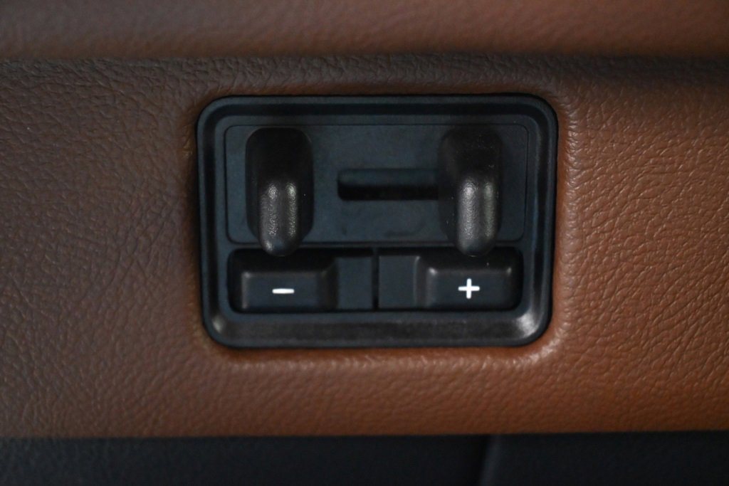 Certified 2024 Lincoln Navigator Reserve w/ Equipment Group 201A image 35