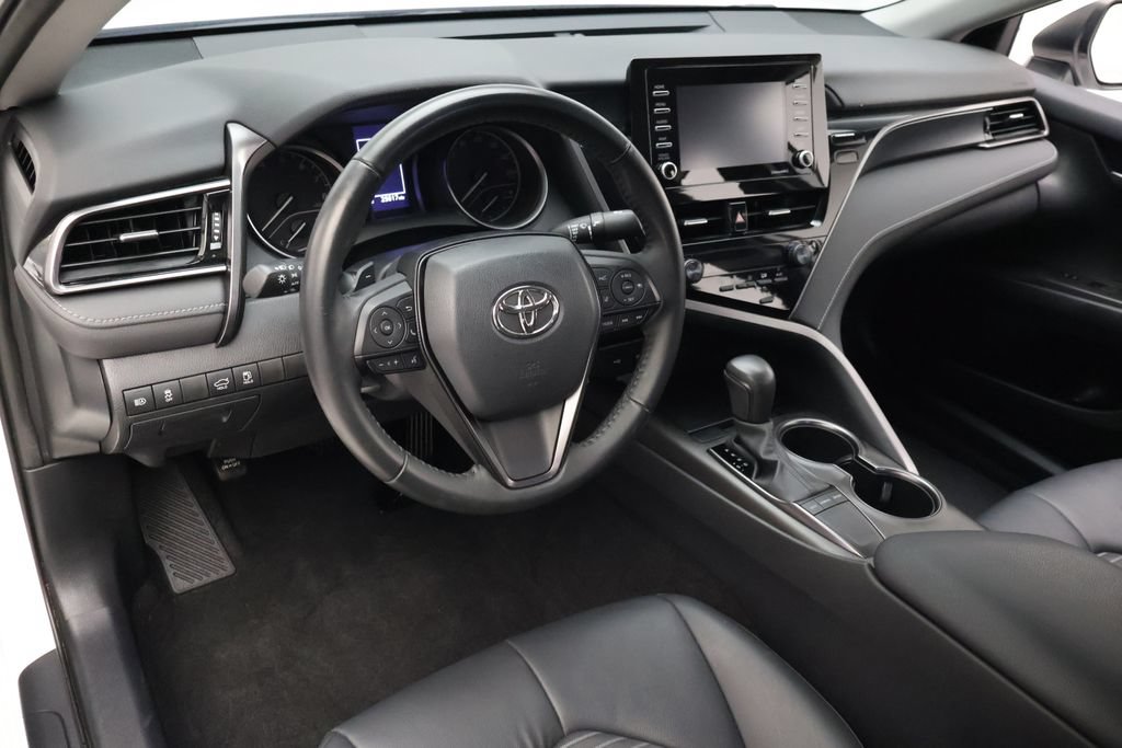 Used 2023 Toyota Camry SE FWD image 15