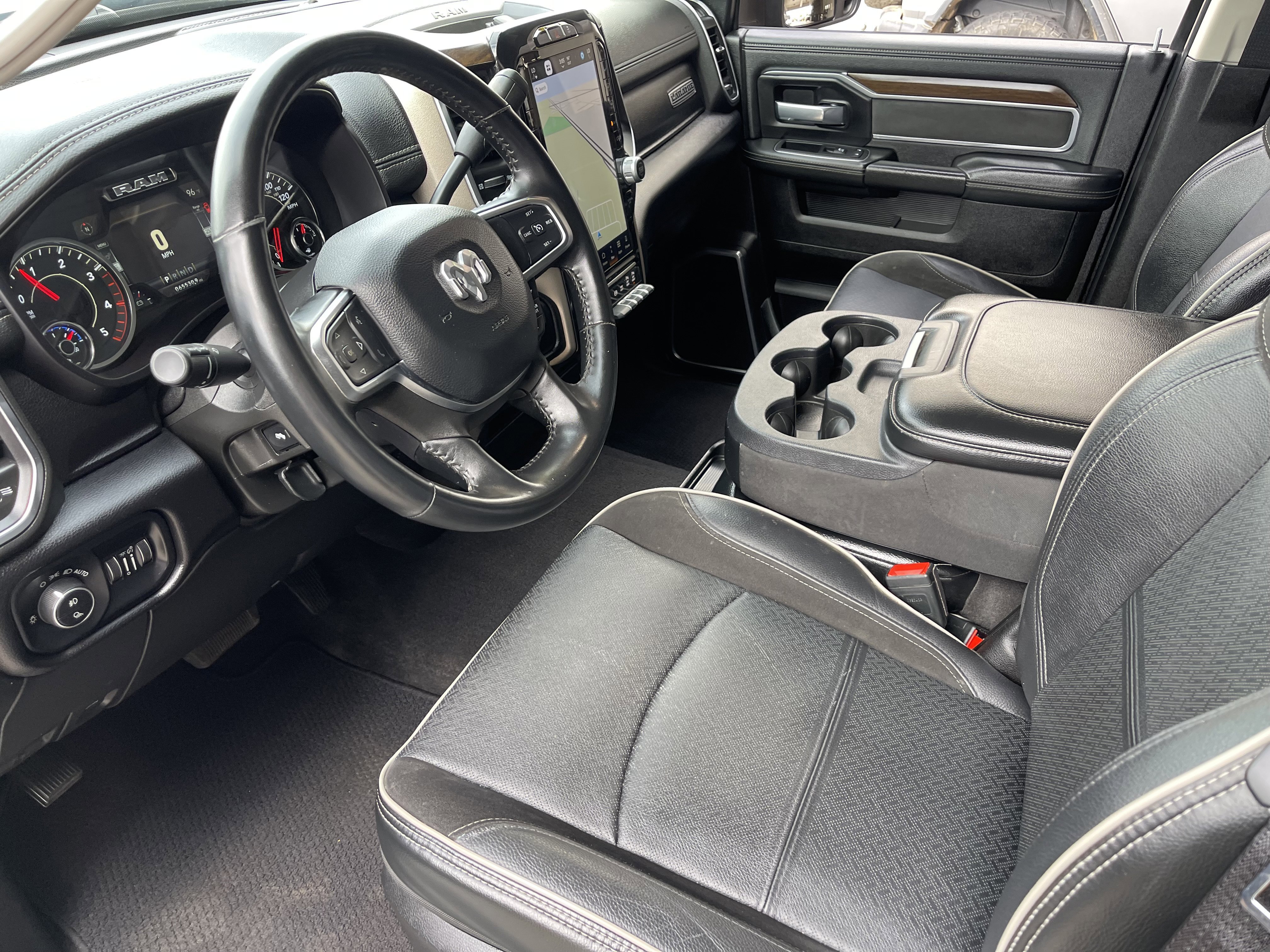 Used 2024 RAM 2500 Laramie AWD/4WD image 18