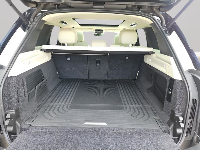 Certified 2023 Land Rover Range Rover SE image 24