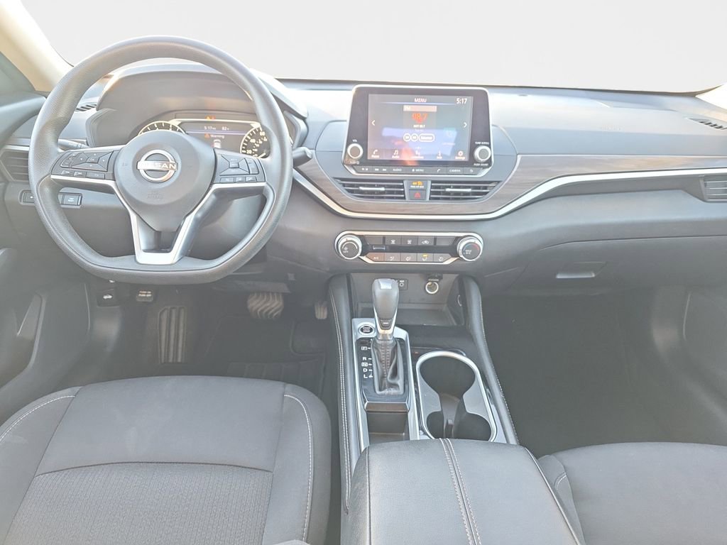 Used 2023 Nissan Altima 2.5 SV image 14