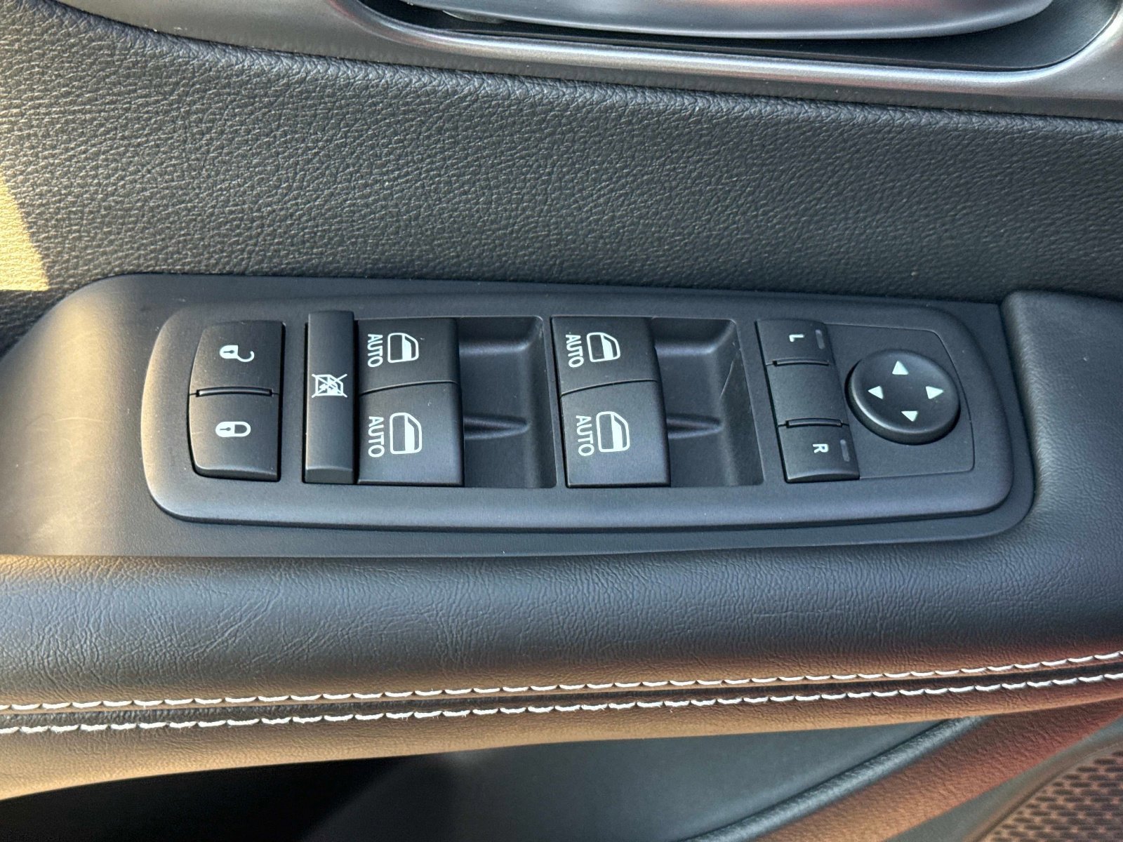 New 2026 Chrysler Pacifica Select image 20