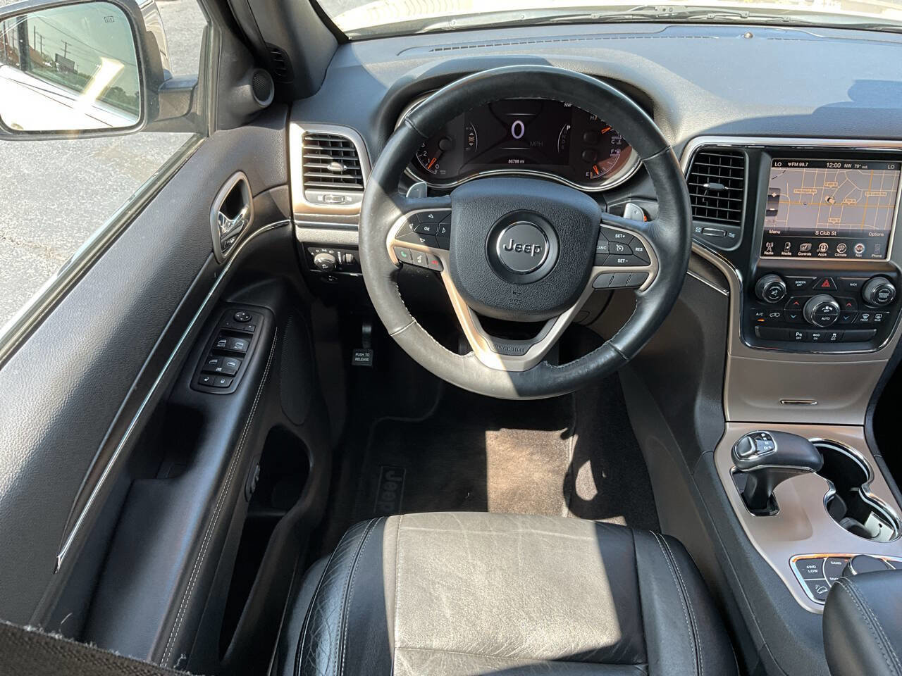 Used 2015 Jeep Grand Cherokee Limited image 31