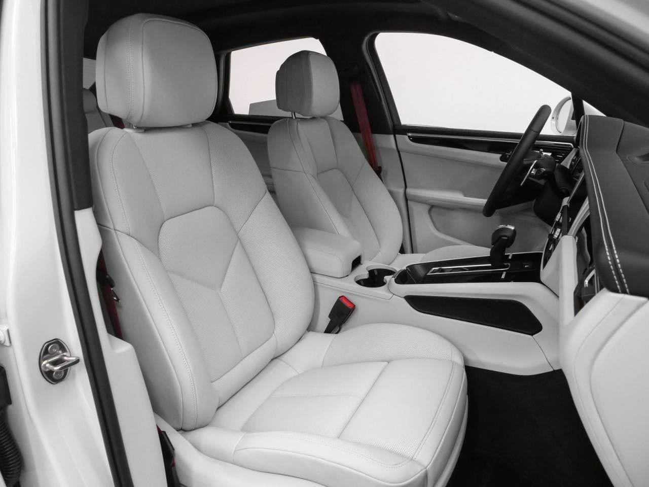 New 2025 Porsche Macan image 76