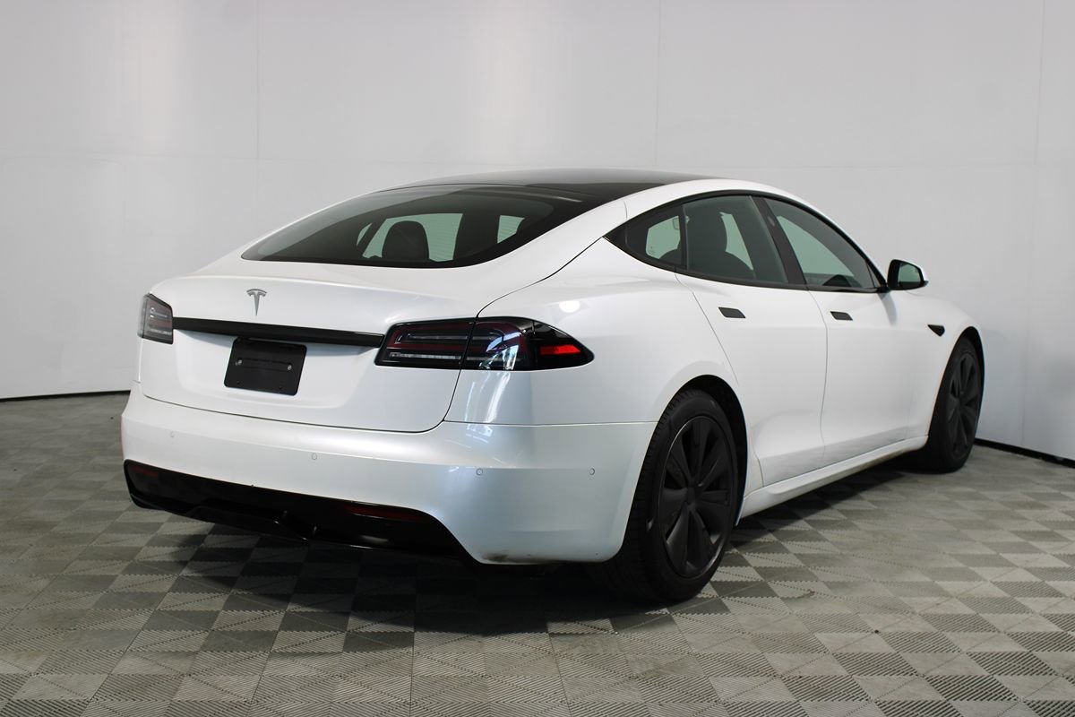 Used 2022 Tesla Model S AWD/4WD image 38