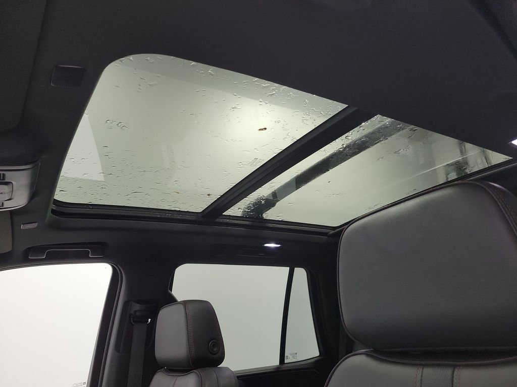 Used 2023 Chevrolet Tahoe RST image 33