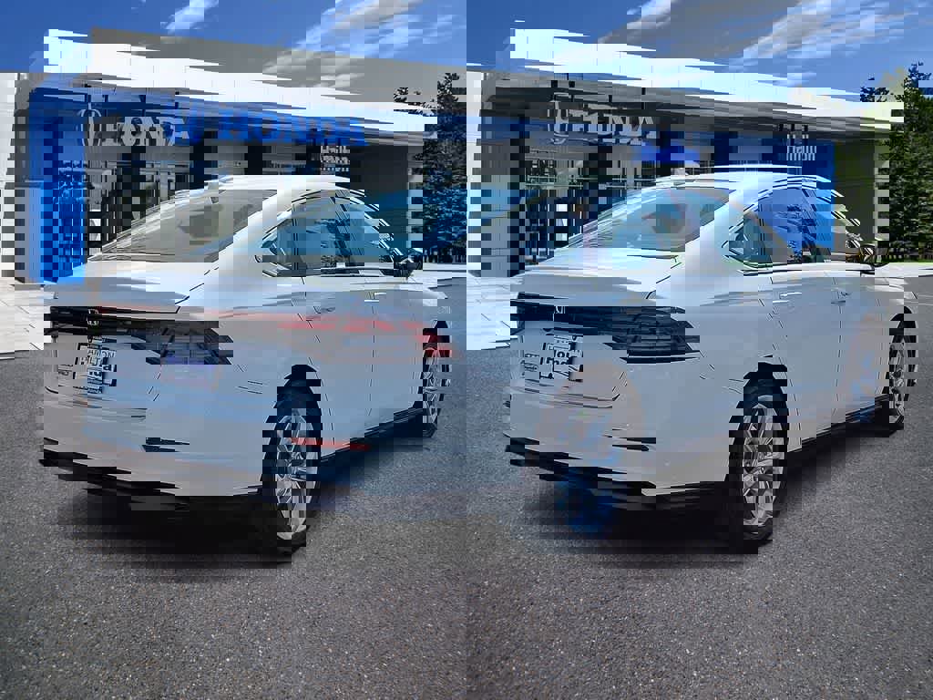 Certified 2023 Honda Accord LX image 24