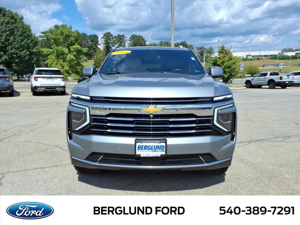 Used 2025 Chevrolet Tahoe LT AWD/4WD image 10