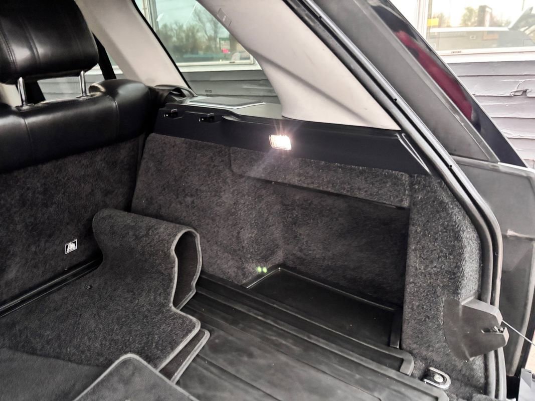 Used 2017 Land Rover Range Rover HSE image 40