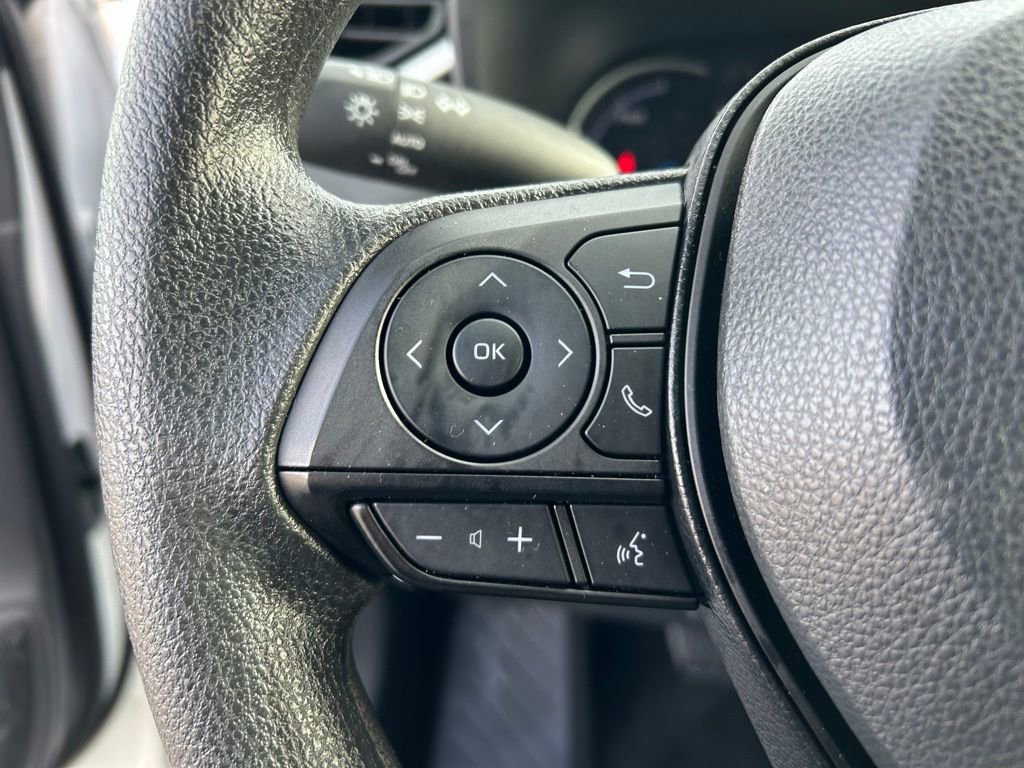 Used 2025 Toyota RAV4 XLE image 15