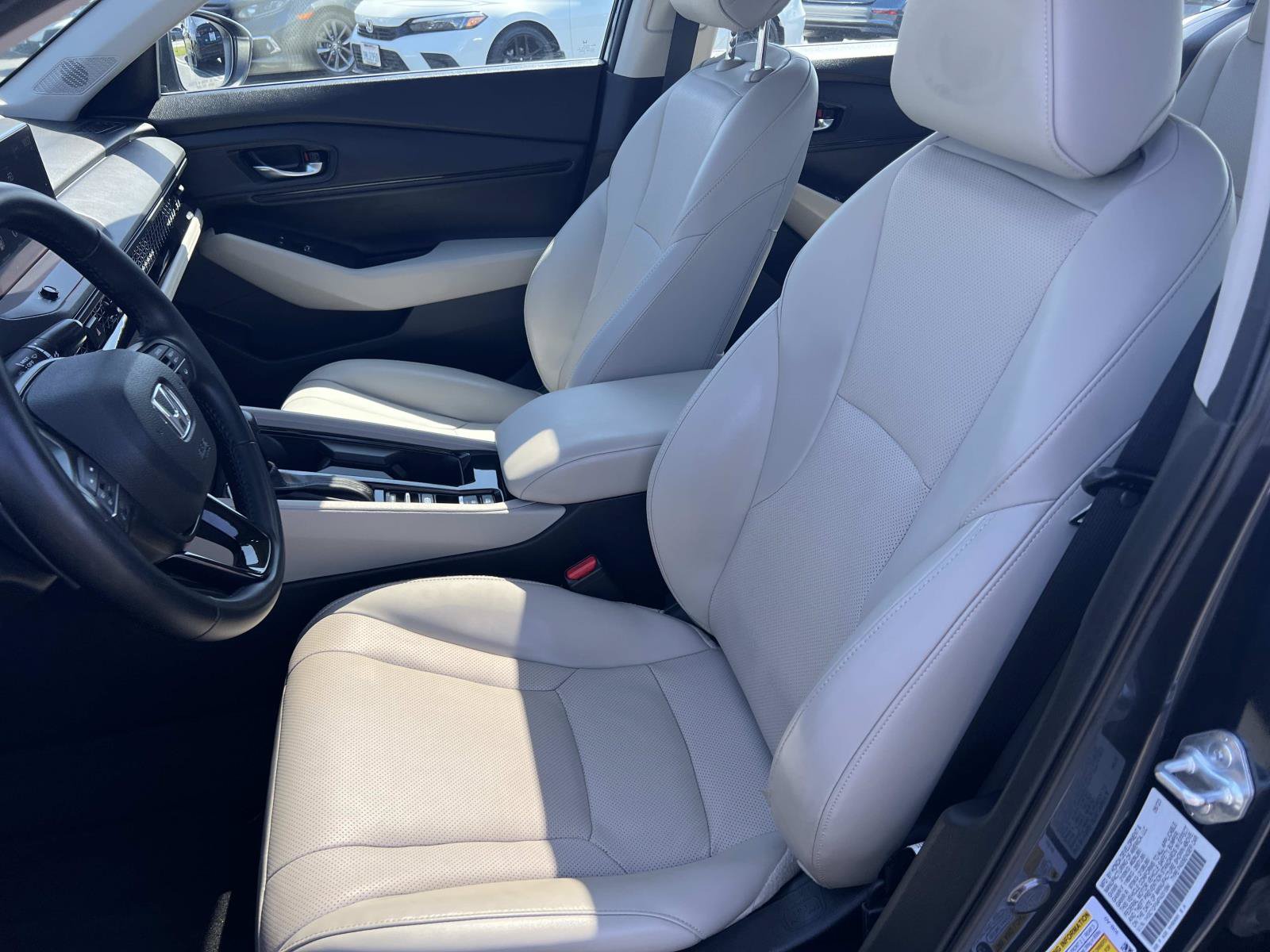 Used 2023 Honda Accord EX-L image 18