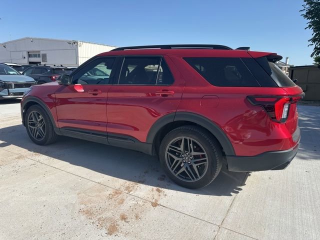 Used 2025 Ford Explorer ST AWD/4WD image 16