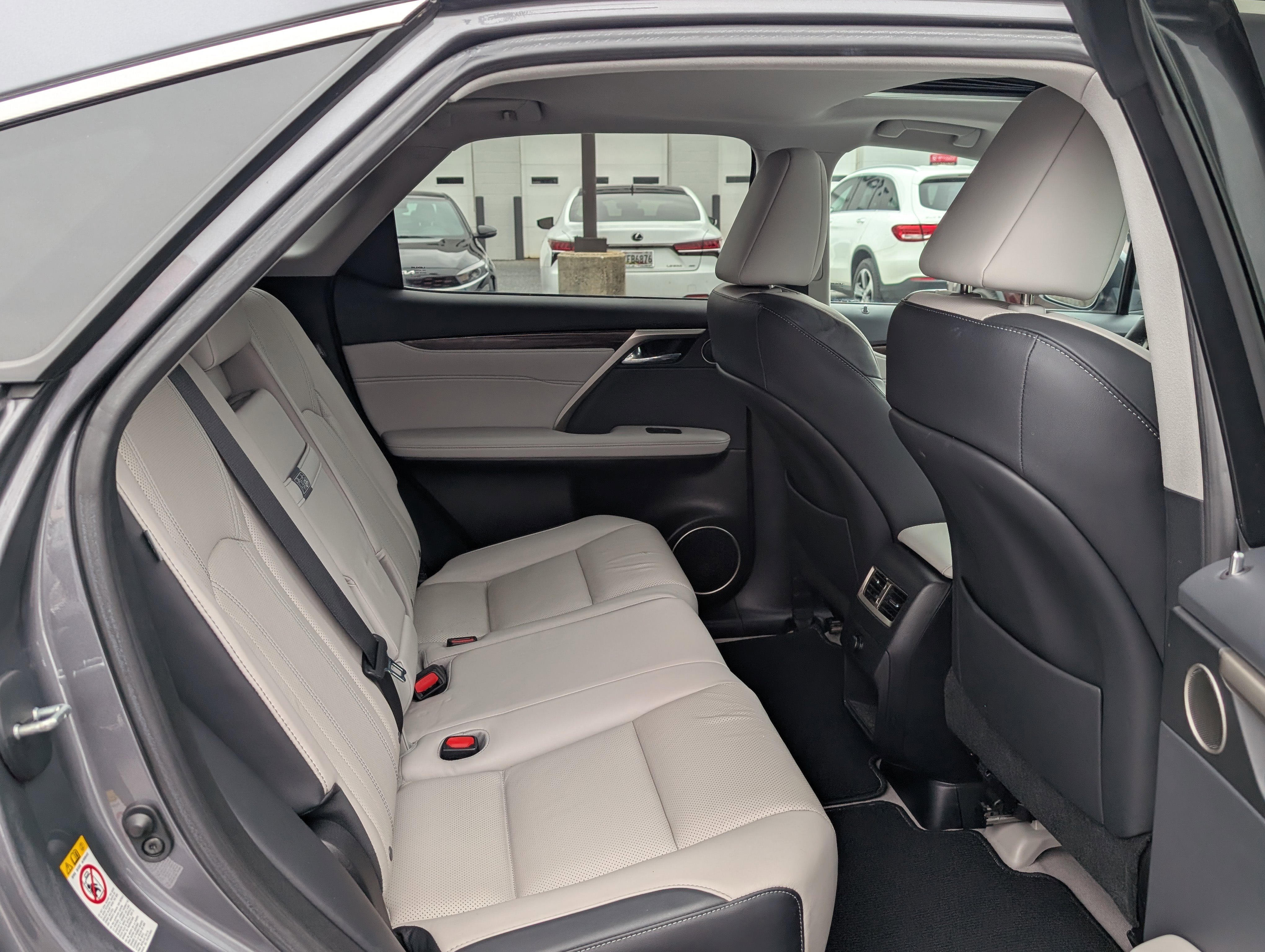 Used 2018 Lexus RX 350 350 w/ Premium Package image 12