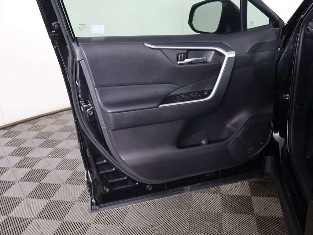 Used 2024 Toyota RAV4 AWD Hybrid image 20