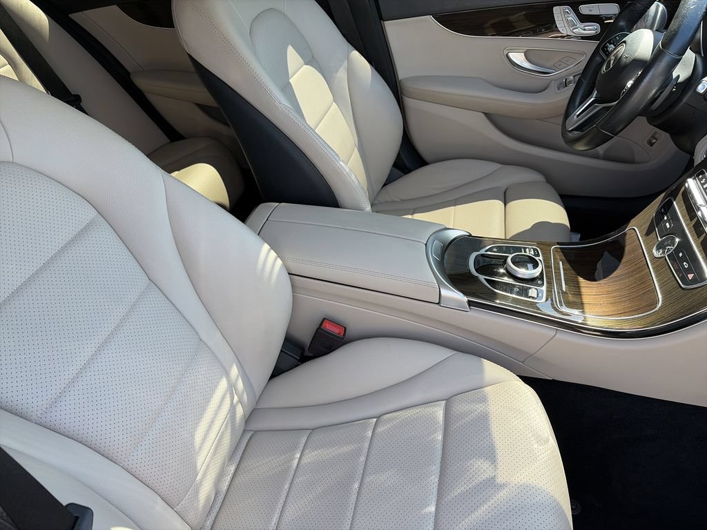 Used 2021 Mercedes-Benz C 300 Sedan image 32