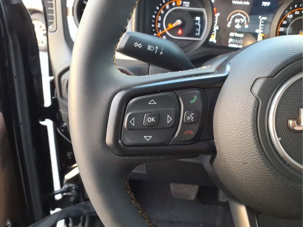 Used 2024 Jeep Gladiator Sport image 21