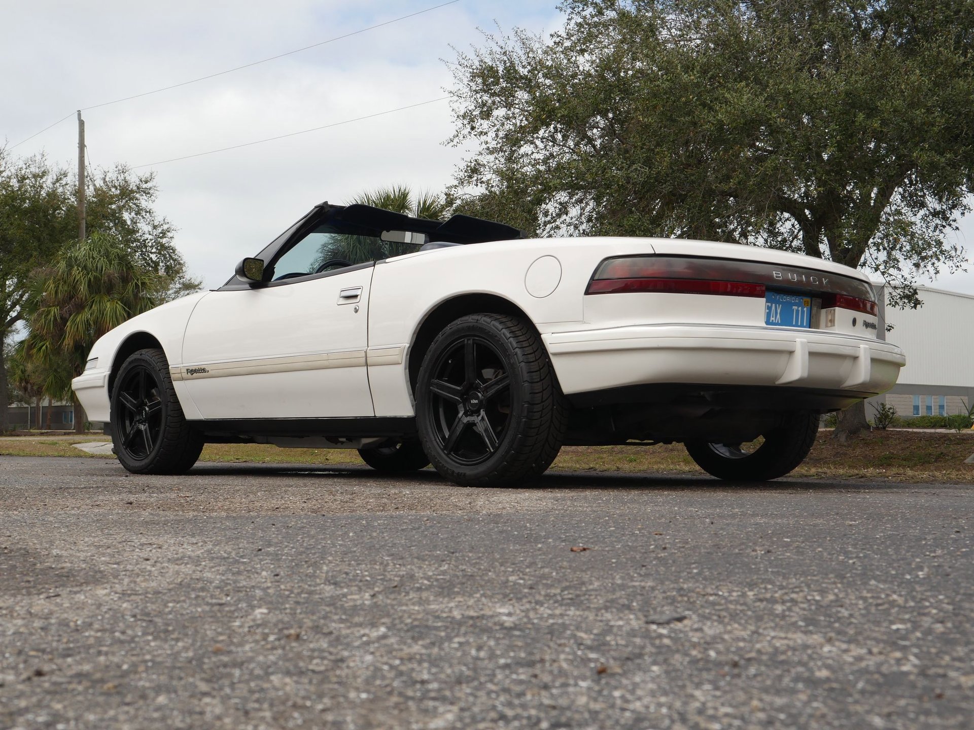Used 1990 Buick Reatta Convertible image 58