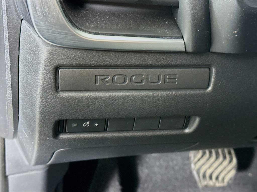 Certified 2021 Nissan Rogue S FWD image 18